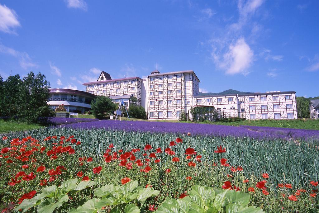 Furano Hotel Bell Hills Bagian luar foto